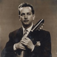 Documentário celebra a música moderna e os multi-instrumentos do virtuose Garoto