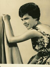 Elis em 78 rpm: em ritmo de calipso, beguine, rock e pasodoble, a pré-história de uma das maiores cantoras da música brasileira