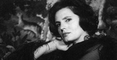 Amália Rodrigues no Brasil: há 80 anos, a gravadora Continental lançava os primeiros discos da Rainha do Fado