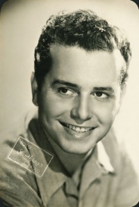 Dick Farney, 100 anos: o vozeirão que ensinou o Brasil a cantar ao pé do ouvido