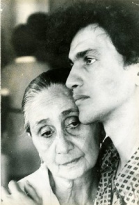 Caetano Veloso, 80 anos: Santo Amaro, as vozes do rádio e outras memórias em 78 rotações