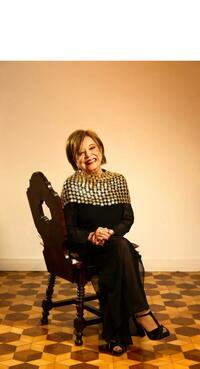 Aposentadoria...? Nem pensar! Claudette Soares chega aos 90 com show, álbum novo e muitas memórias pra contar