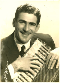 É festa na roça – e também no sertão, no pantanal das chalanas, na capital... Os 105 anos do lendário Mario Zan, o Rei da Sanfona!